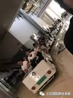 參觀體驗(yàn) ▏立信國(guó)際財(cái)經(jīng)學(xué)生上汽大眾廠參觀 感受汽車制造魅力